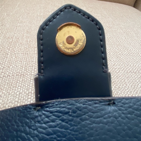 Michael Kors navy pebbled leather cross body with gold accents - Picture 12 of 16